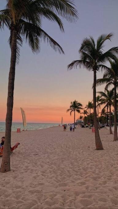 Hollywood Beach, Steps To The Beach, Pool المظهر الخارجي الصورة